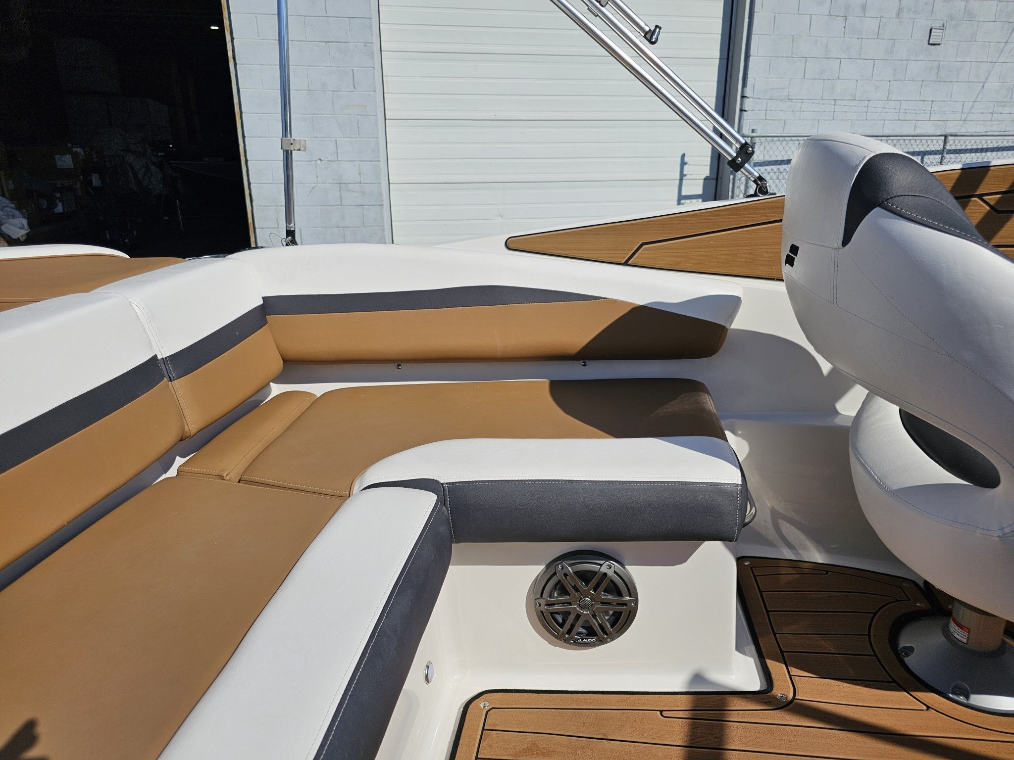 2023 Starcraft Marine SVX 210 With Mercruiser 4.5L 250HP