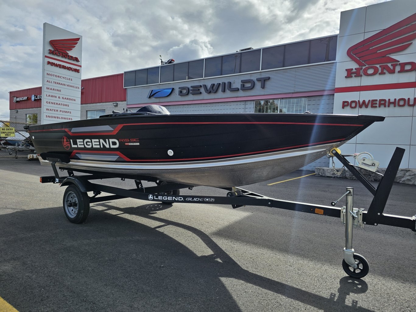 Legend Boats R SERIES R15 Side Console