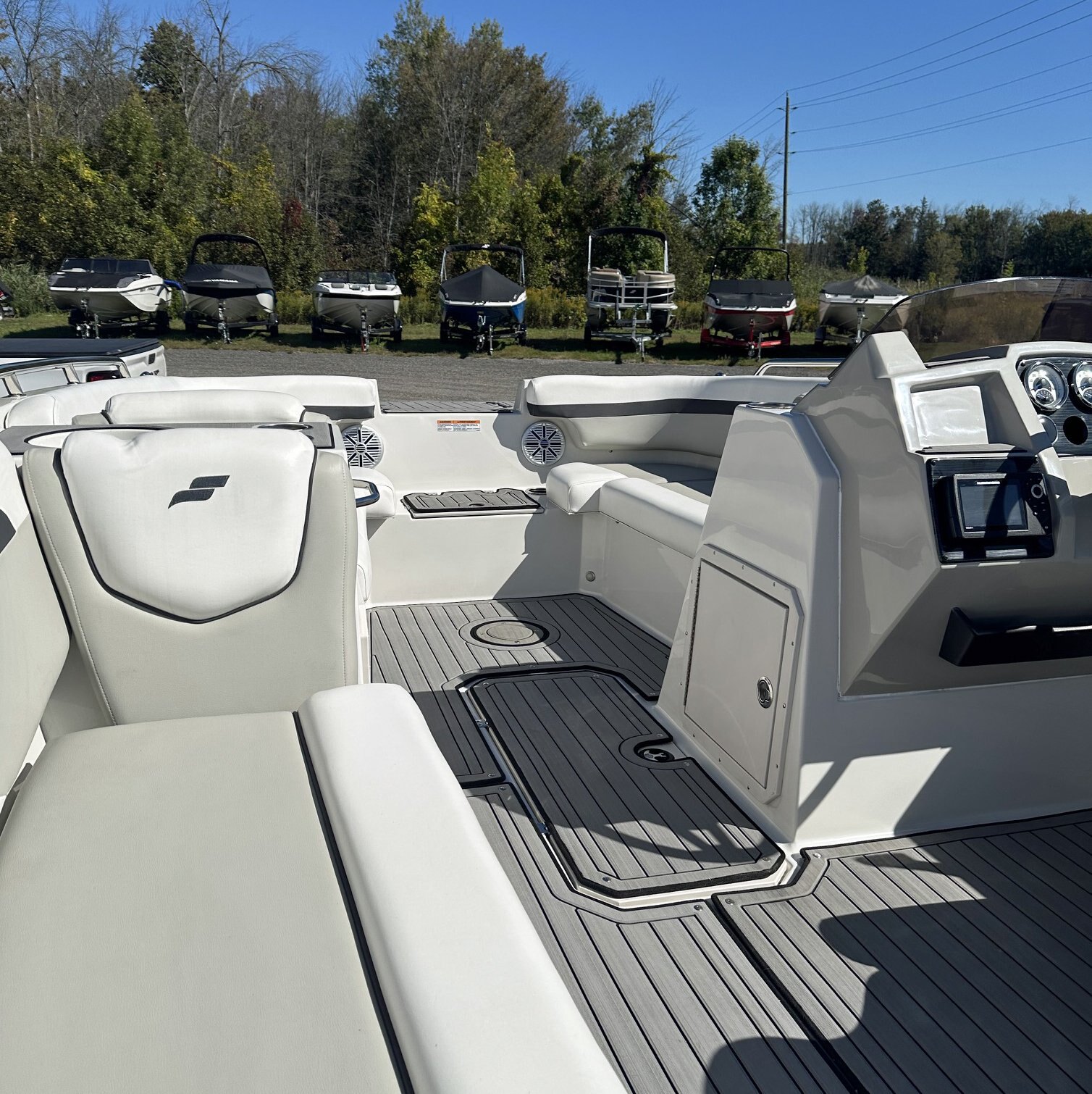 2023 Starcraft Marine SVX 191 OB W/115HP YAMAHA