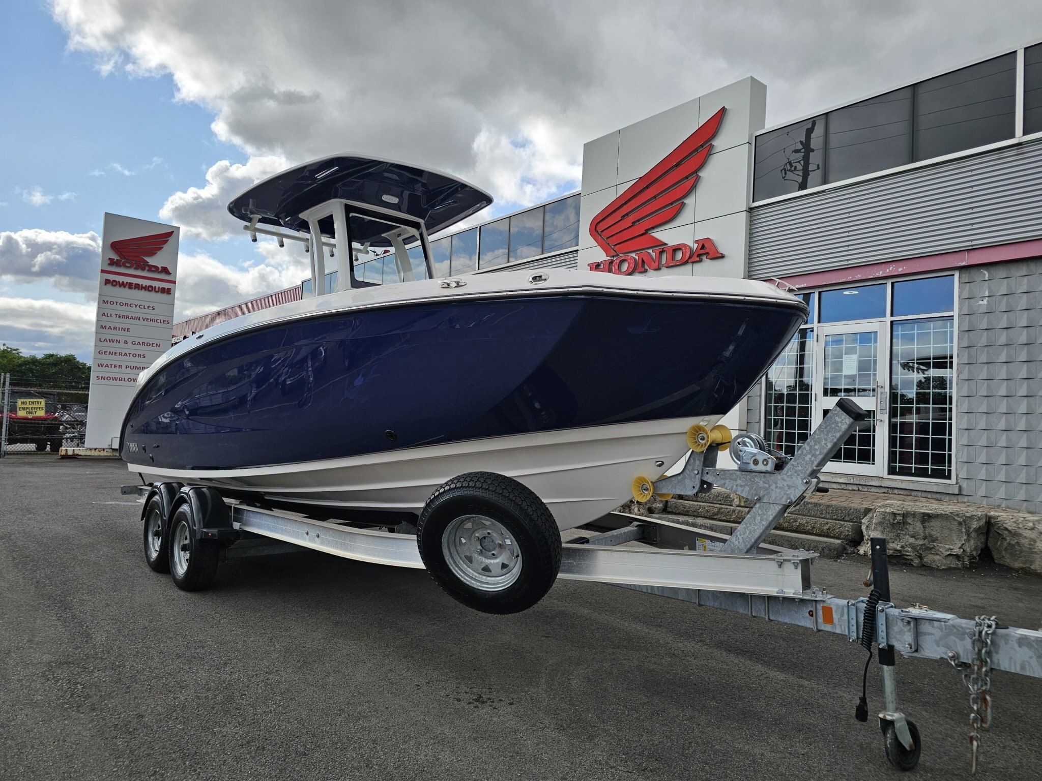 2023 Yamaha 222 FSH Sport E - ONLY 20 HRS, WARRANTY UNTIL SEPT 2026!