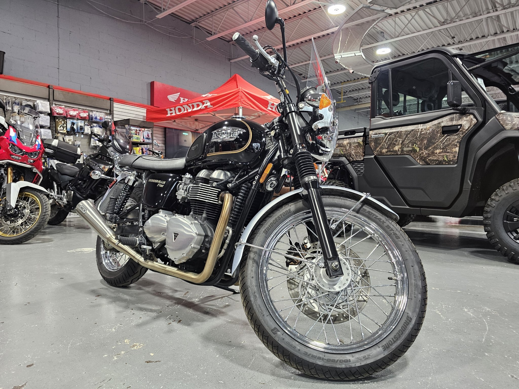2014 TRIUMPH T100 BONNEVILLE W/ARROW EXHAUST 13,466 KM