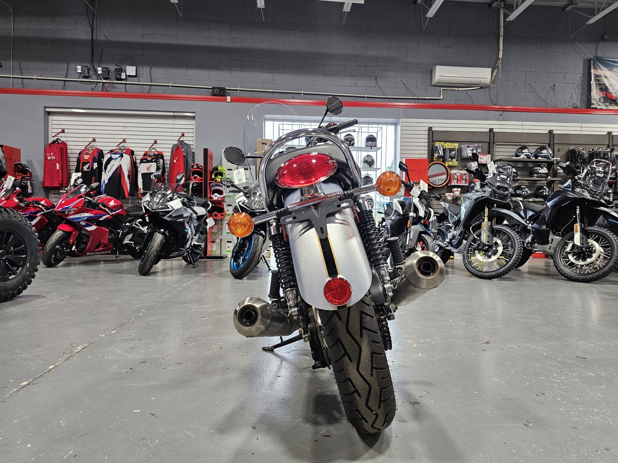 2014 TRIUMPH T100 BONNEVILLE W/ARROW EXHAUST 13,466 KM