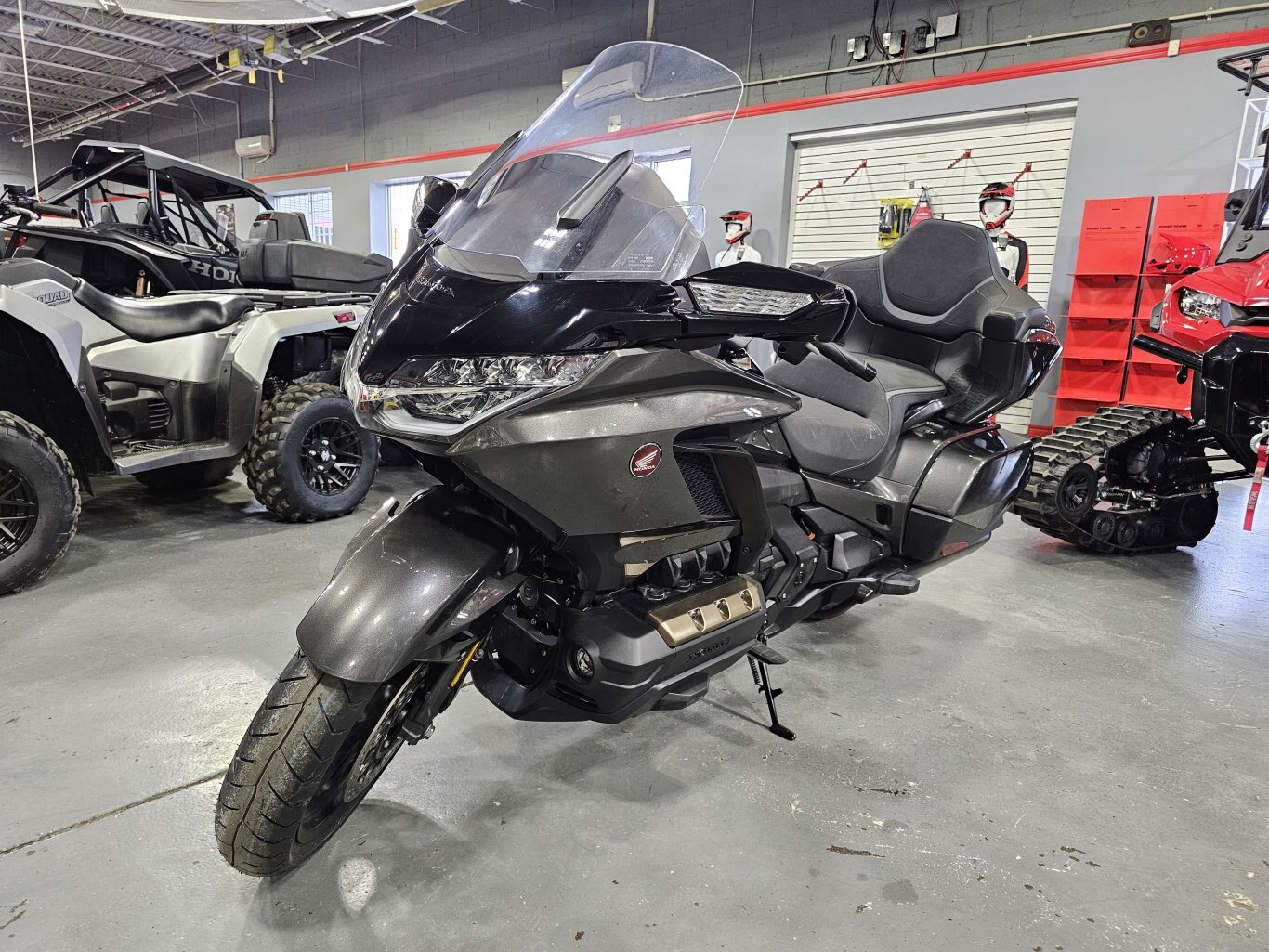 2024 Honda GOLD WING TOUR DCT AIRBAG 20,581 KM DEMO