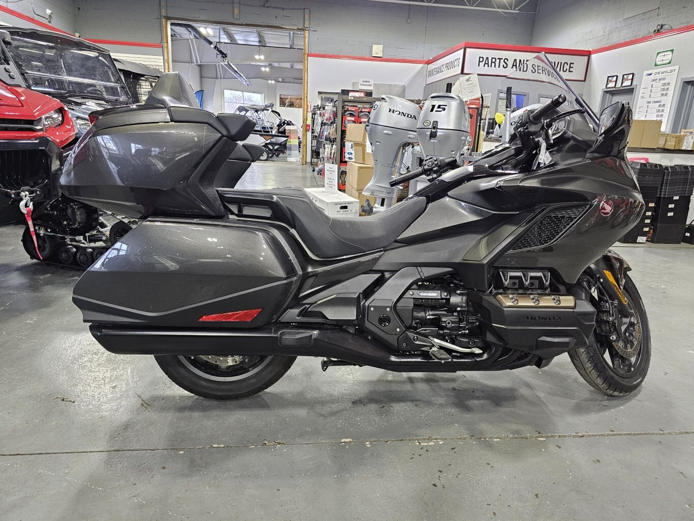 2024 Honda GOLD WING TOUR DCT AIRBAG 20,581 KM DEMO