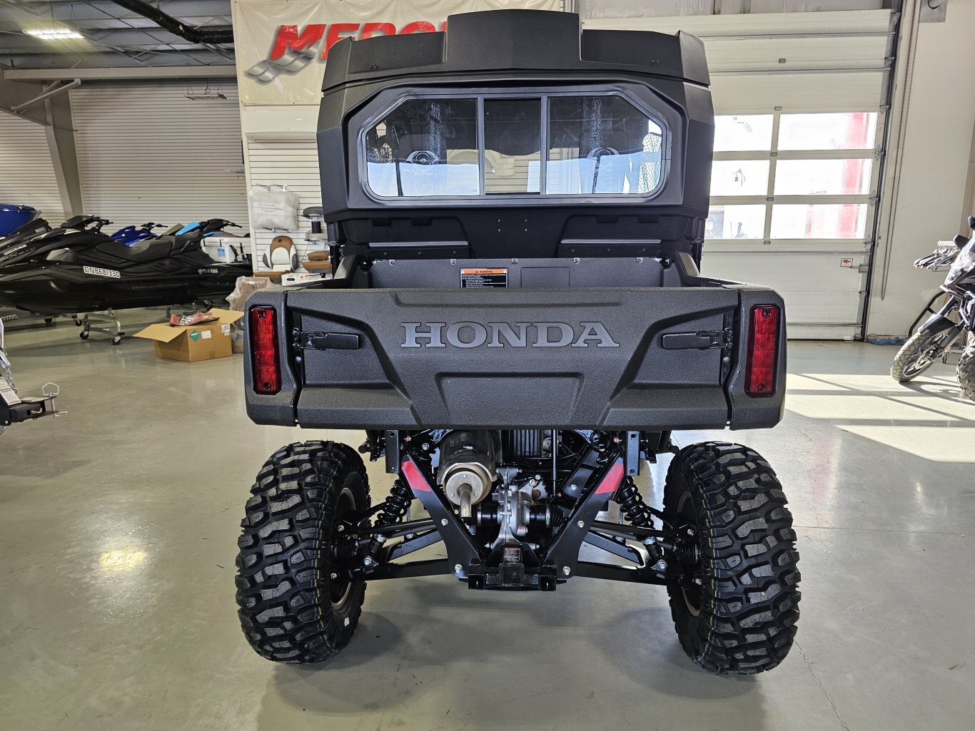 2025 Honda Pioneer 700 2P DLX