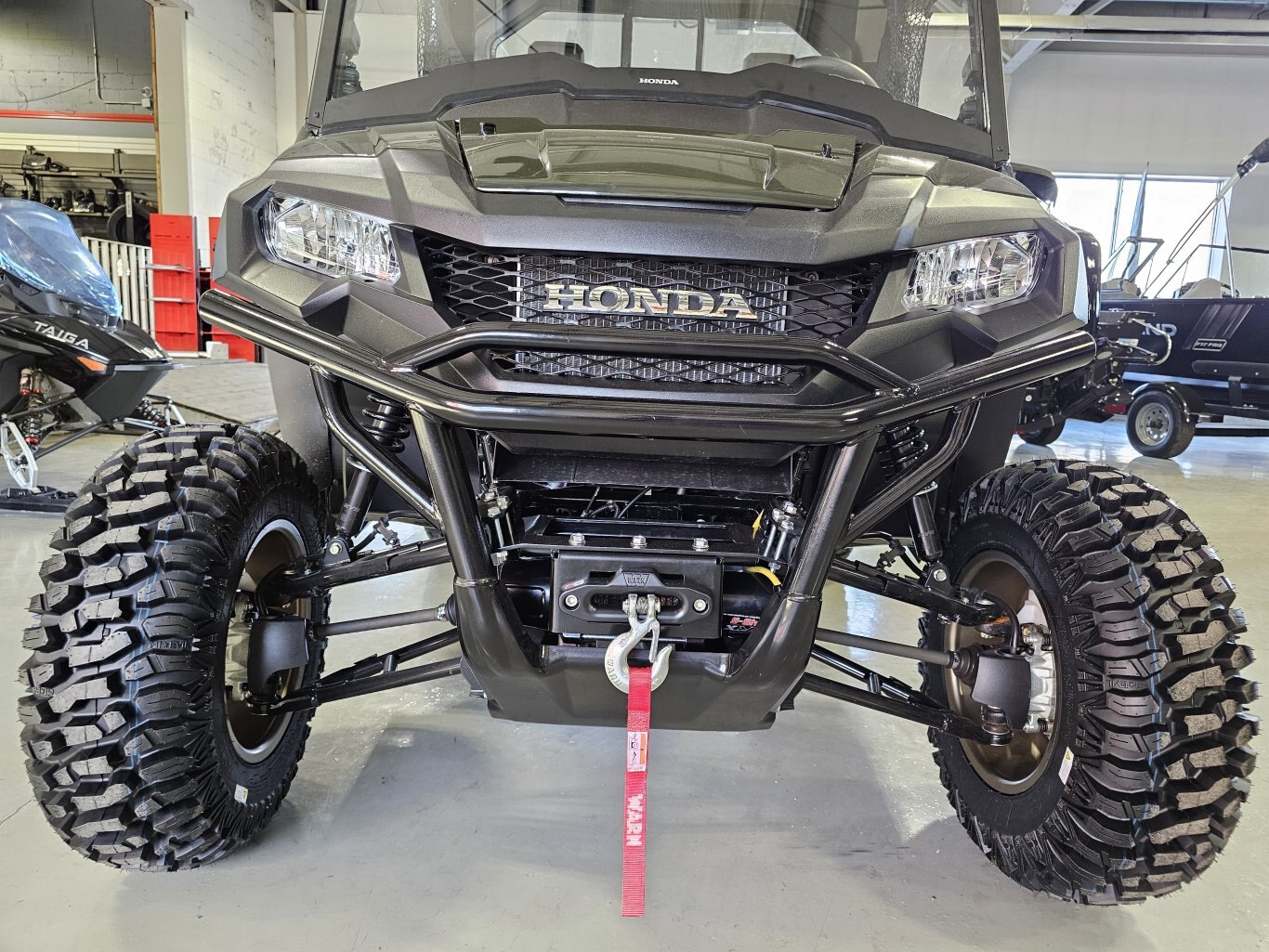 2025 Honda Pioneer 700 2P DLX