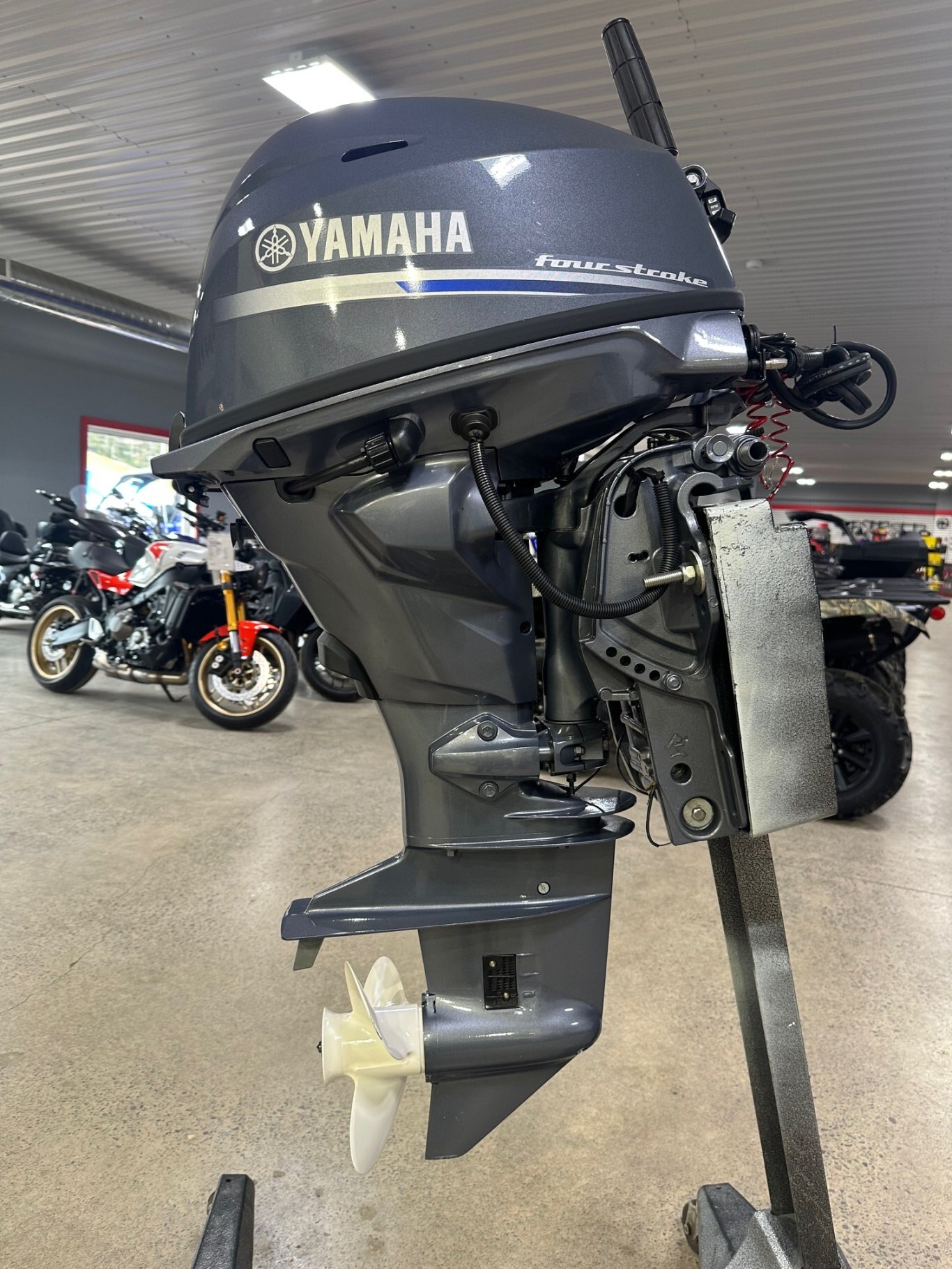 Yamaha F25 Short Shaft SWTHC ONLY 8 HRS & WARRANTY UNTIL MAY 2028!