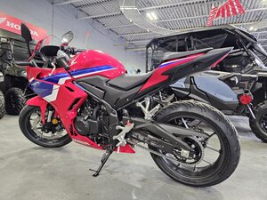 2025 Honda CBR500R ABS