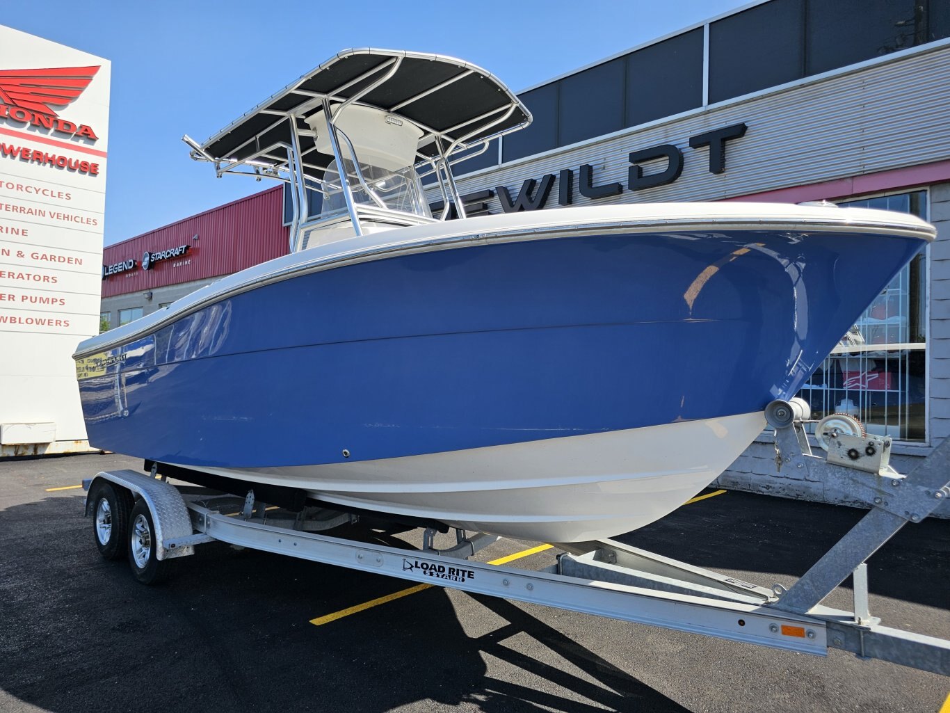2022 Aquasport 2100 W/200HP MERCURY