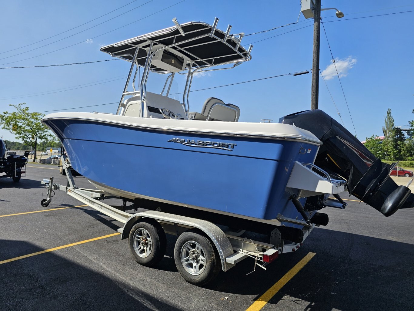 2022 Aquasport 2100 W/200HP MERCURY