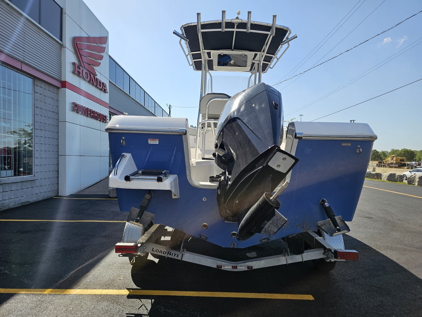 2022 Aquasport 2100 W/200HP MERCURY