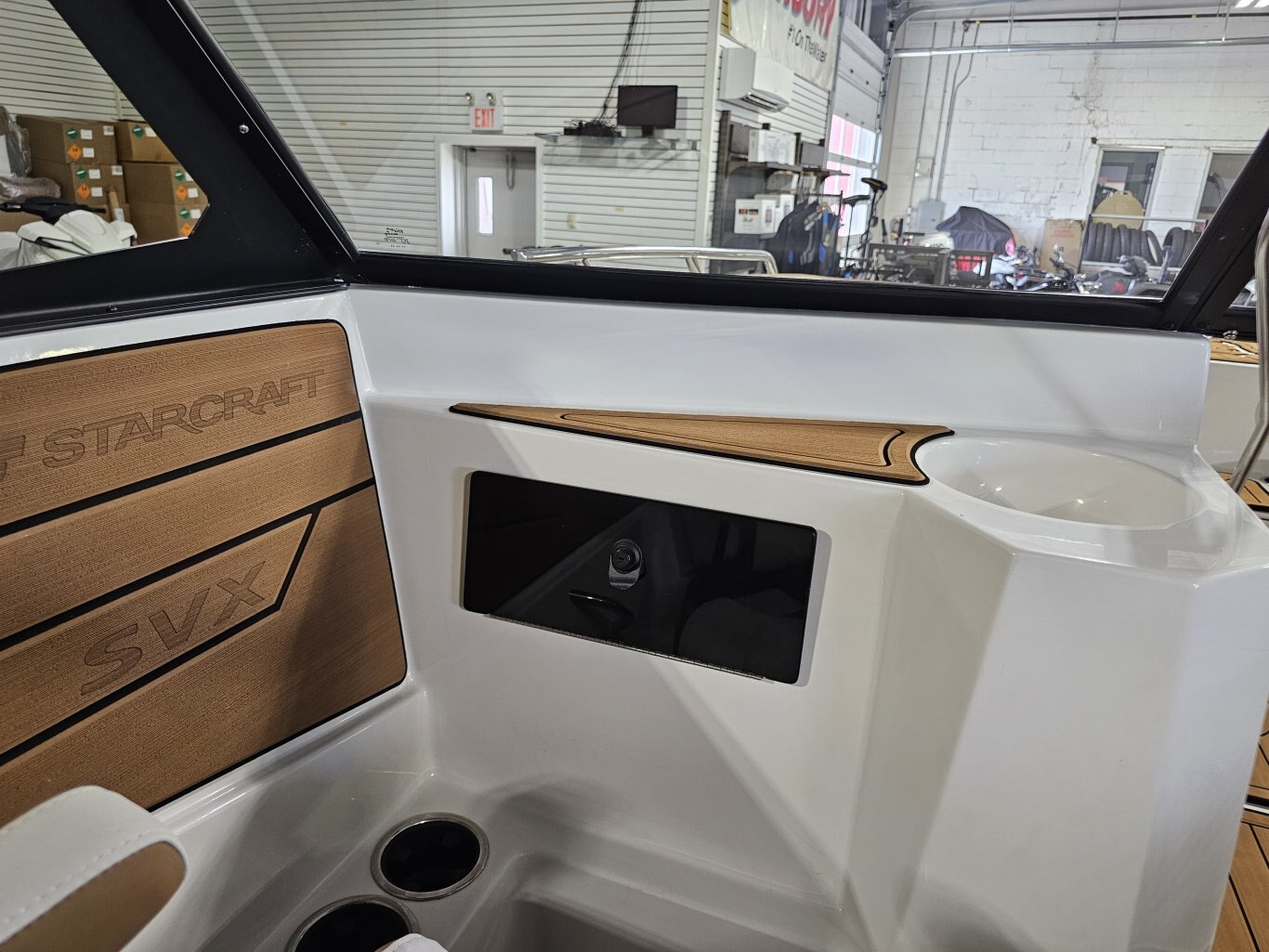 2025 Starcraft SVX 210 IO W/ 4.5L MERCRUISER 250 HP