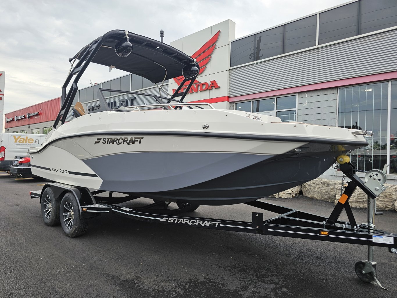 2025 Starcraft SVX 210 IO W/ 4.5L MERCRUISER 250 HP