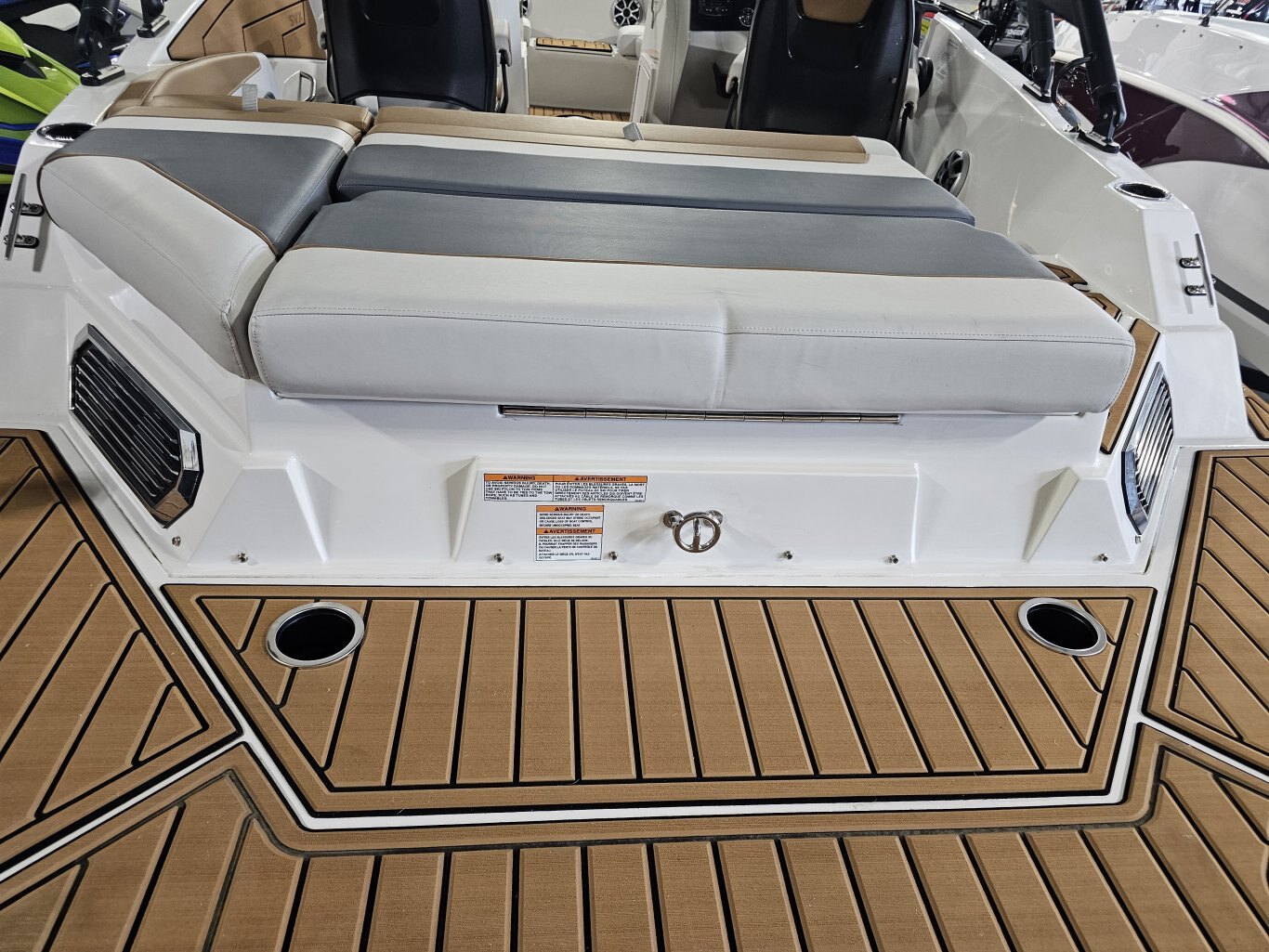 2025 Starcraft SVX 210 IO W/ 4.5L MERCRUISER 250 HP