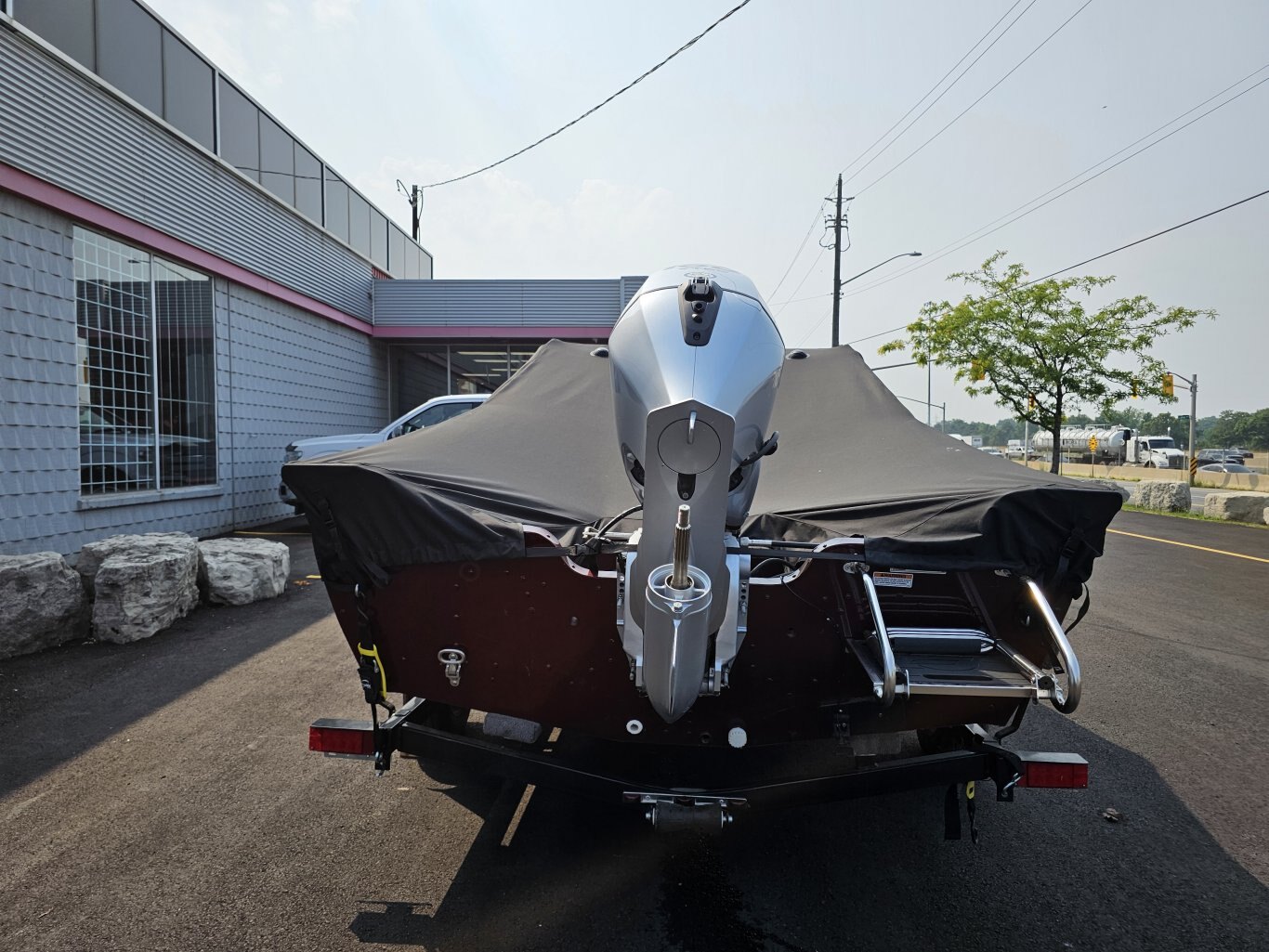 2026 Legend 18 XT Chilli Pepper Red