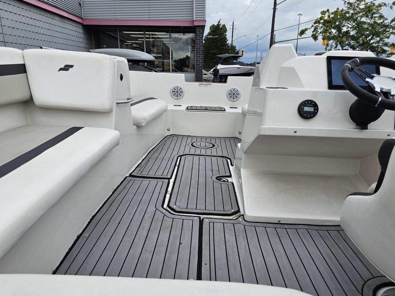 2023 Starcraft SVX 171 493 HOURS