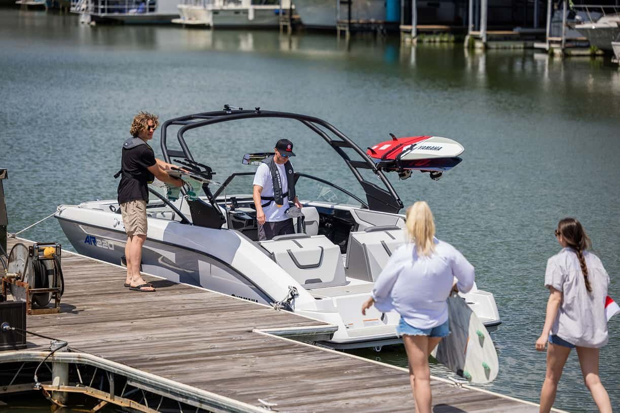 2026 Yamaha AR220 Dolphin Grey