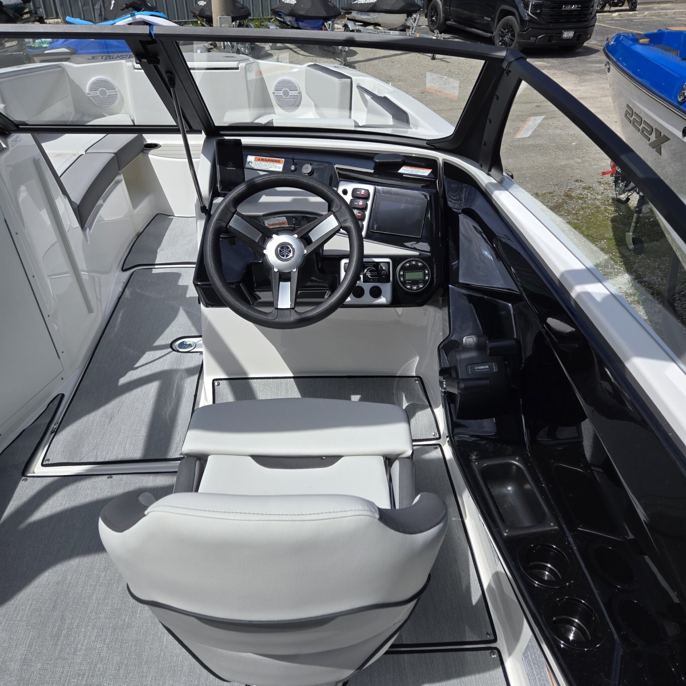 2025 Yamaha SX195