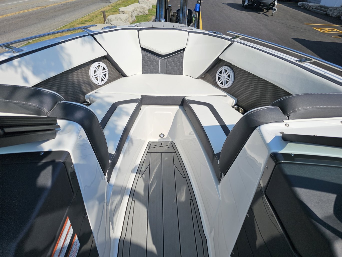 2025 Monterey 238SS 6.5 Hours