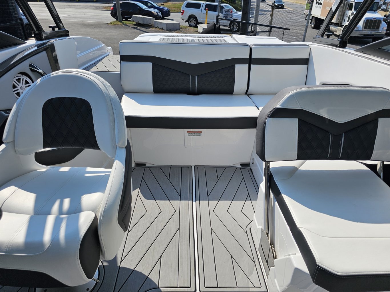 2025 Monterey 238SS 6.5 Hours