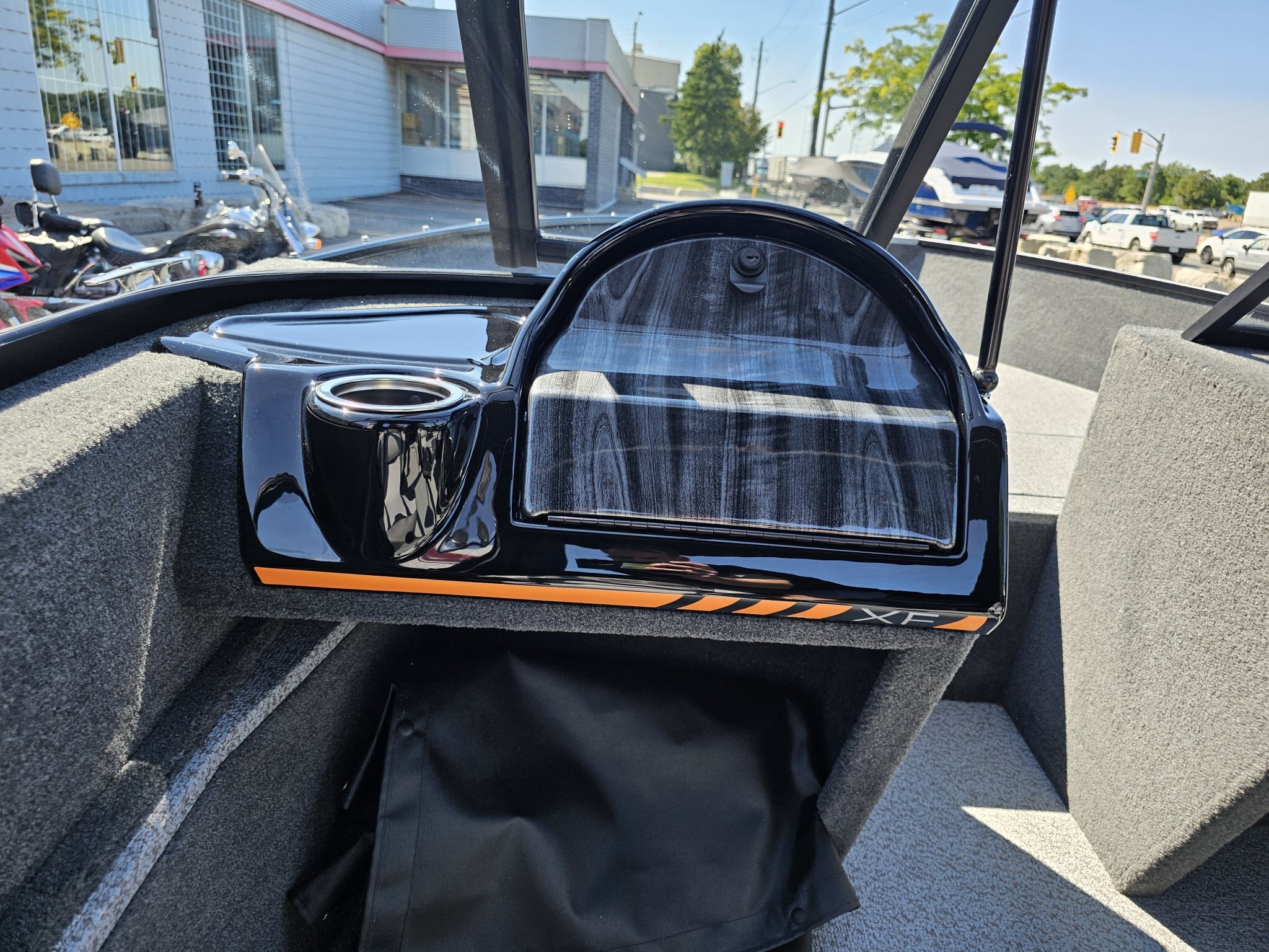 2025 Legend 16 XF WITH MERCURY 90 ELPT 4S