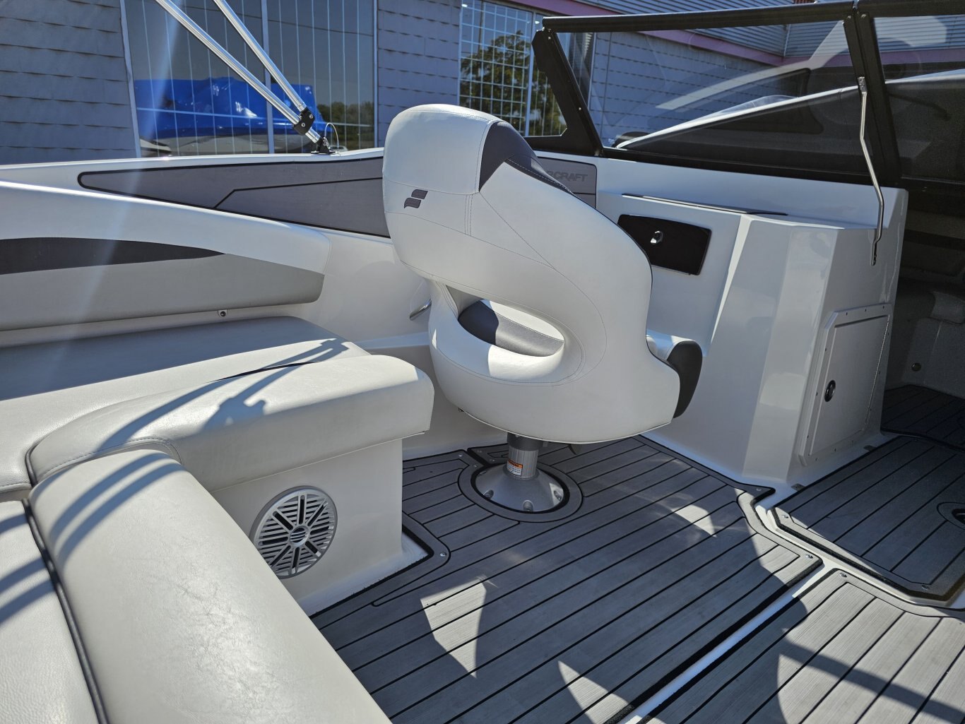 2022 Starcraft SVX 190 DC 934 Hours