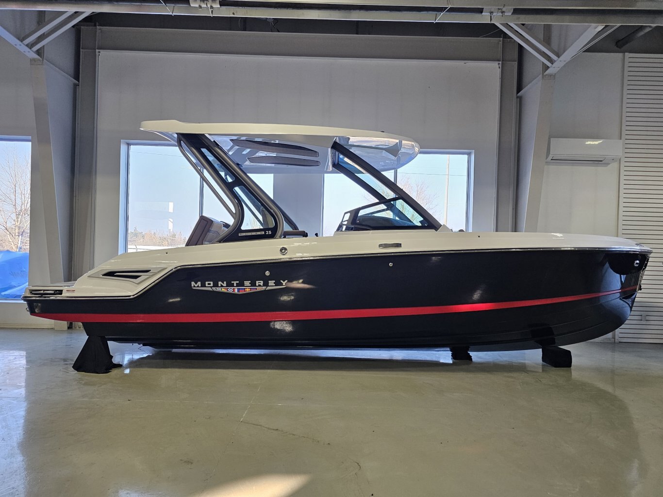 2025 MONTEREY M22 - BOAT SHOW PRICES NOW!