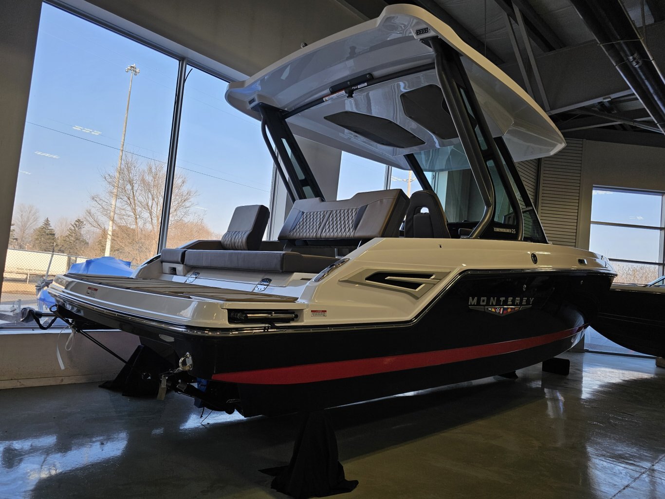 2025 MONTEREY M22 -BOAT SHOW PRICES NOW!