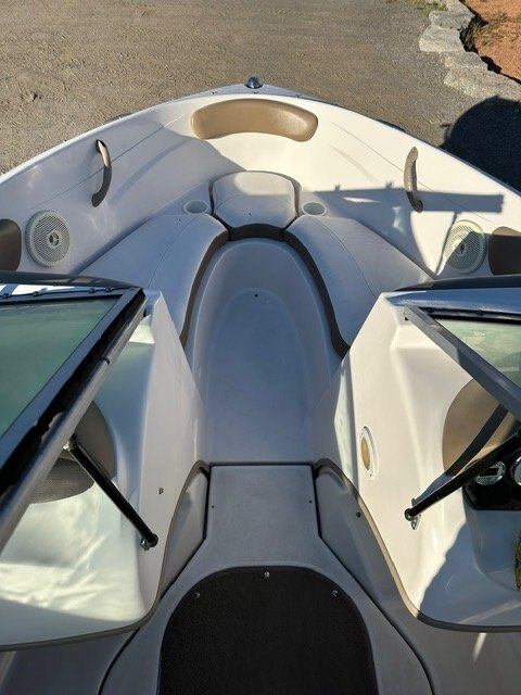 2008 Four Winns H180