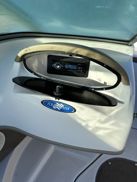 2008 Four Winns H180