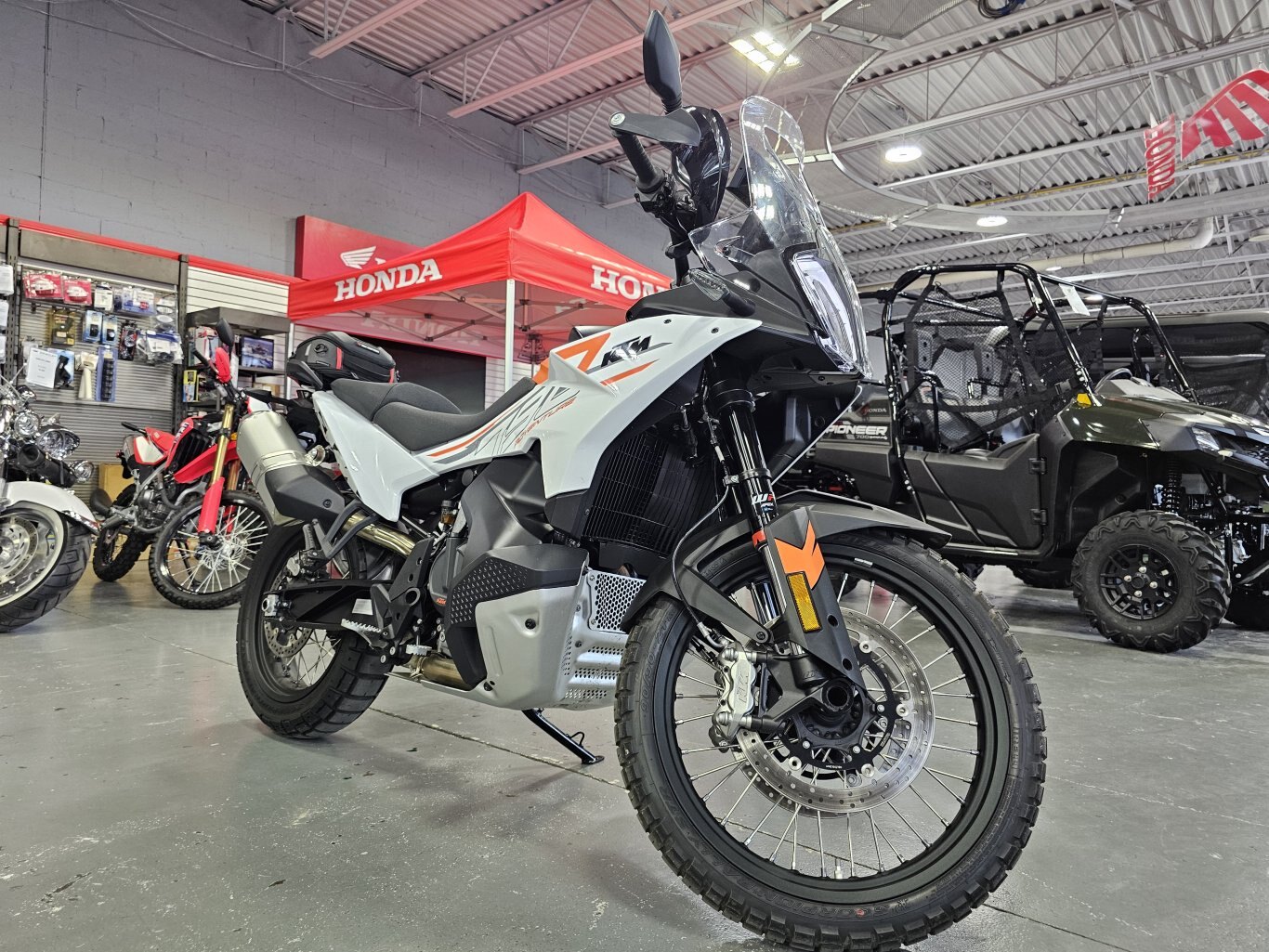 2024 KTM 790 ADVENTURE WHITE 4,490 KM