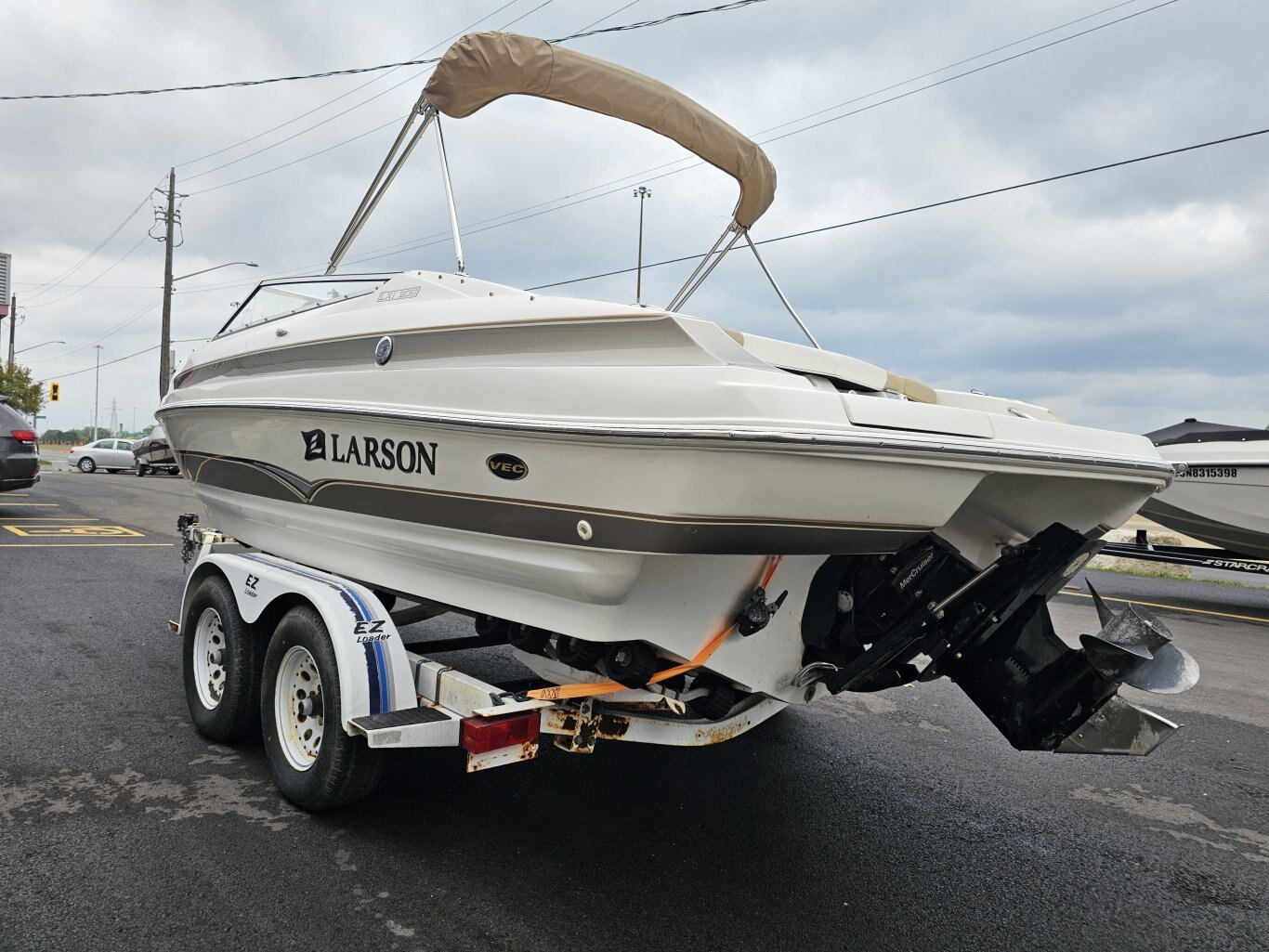 2005 Larson 208 LXI 294 Hours