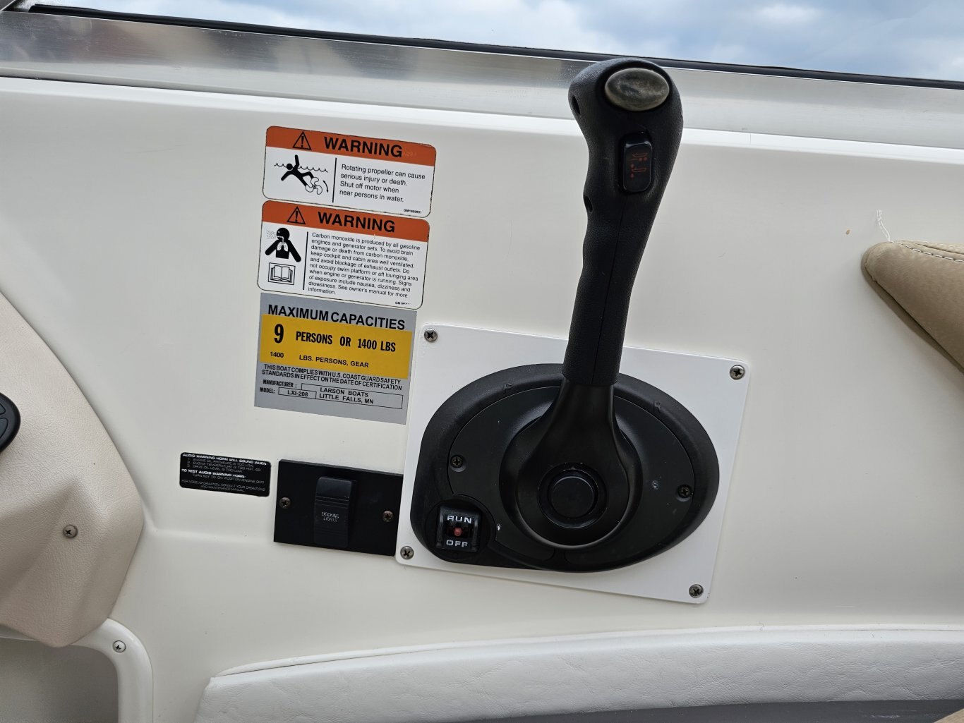 2005 Larson 208 LXI 294 Hours