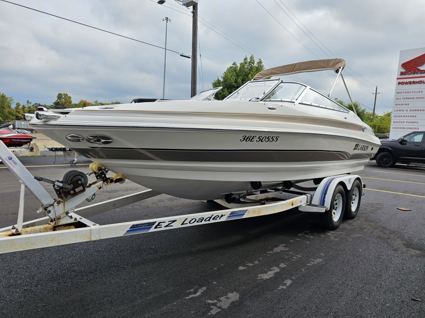 2005 Larson 208 LXI 294 Hours