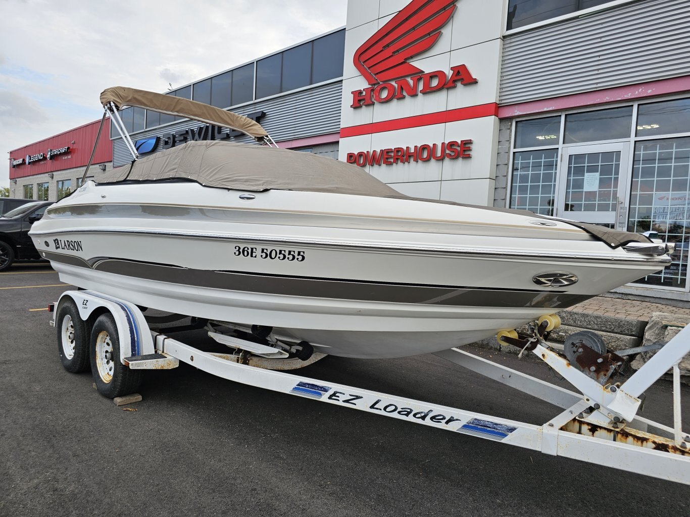 2005 Larson 208 LXI 294 Hours