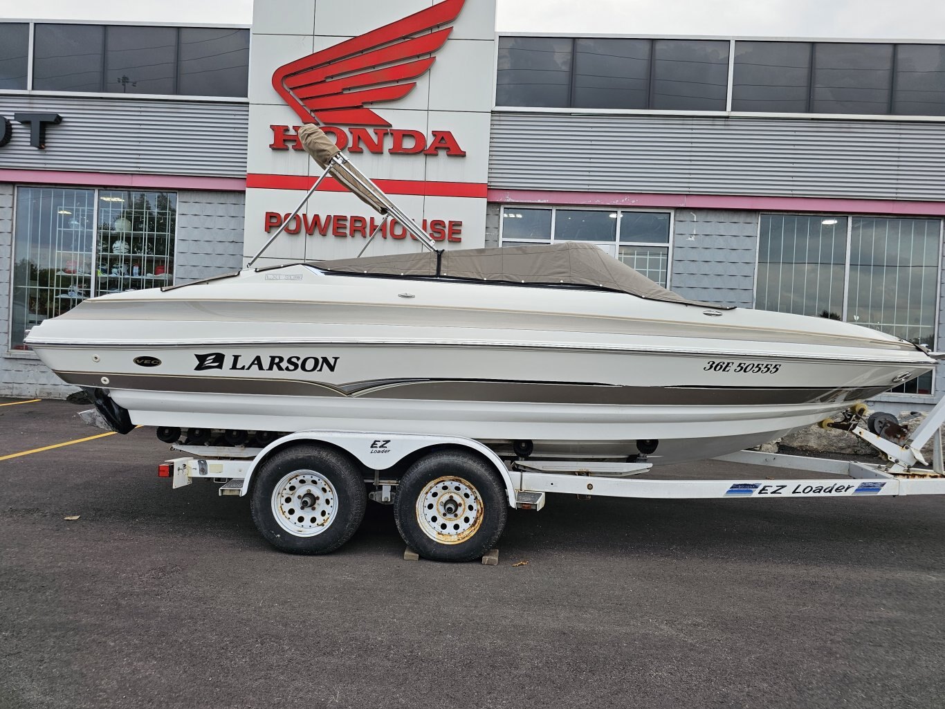 2005 Larson 208 LXI 294 Hours