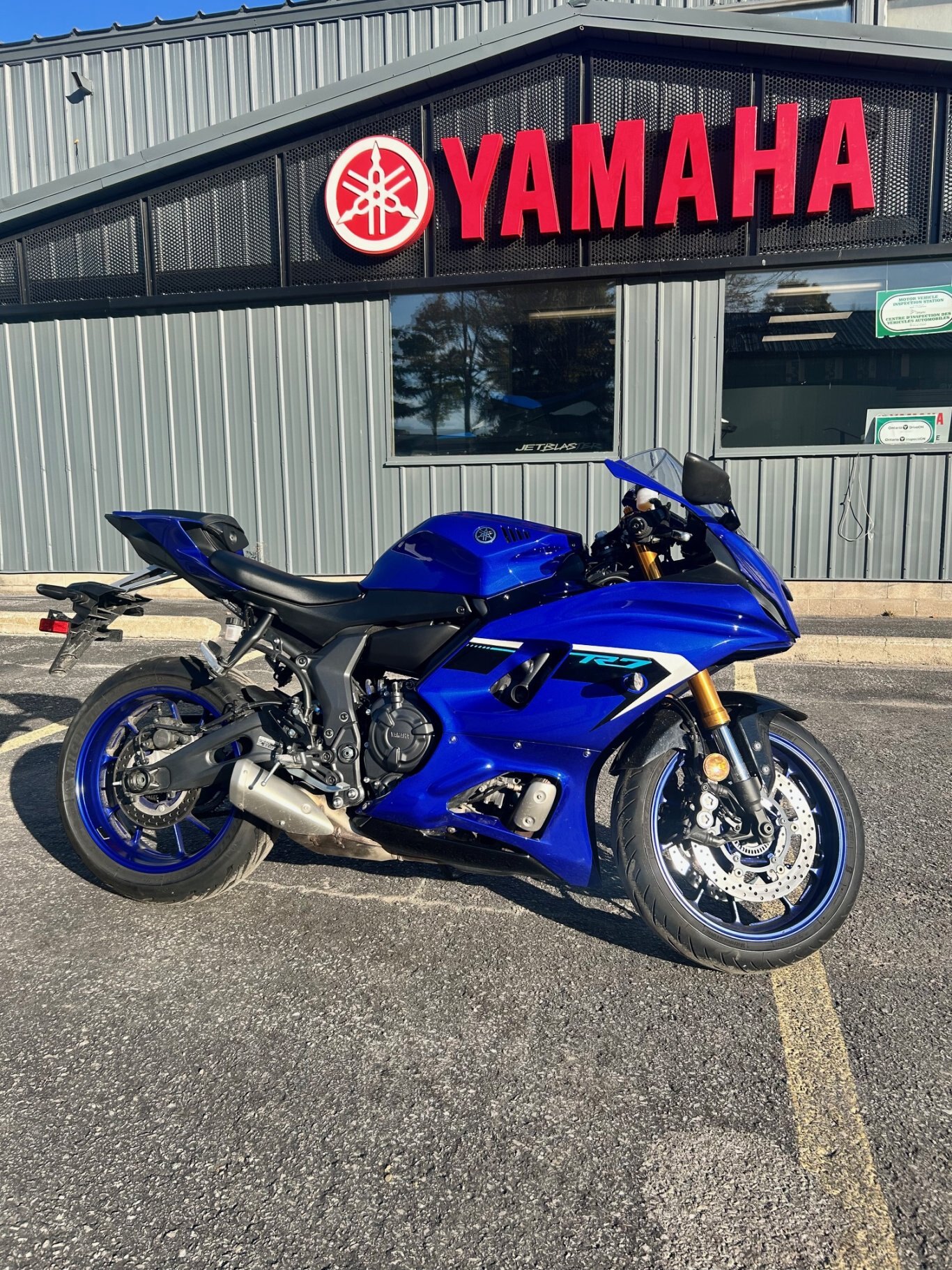 2025 YAMAHA YZF R7 DEMO