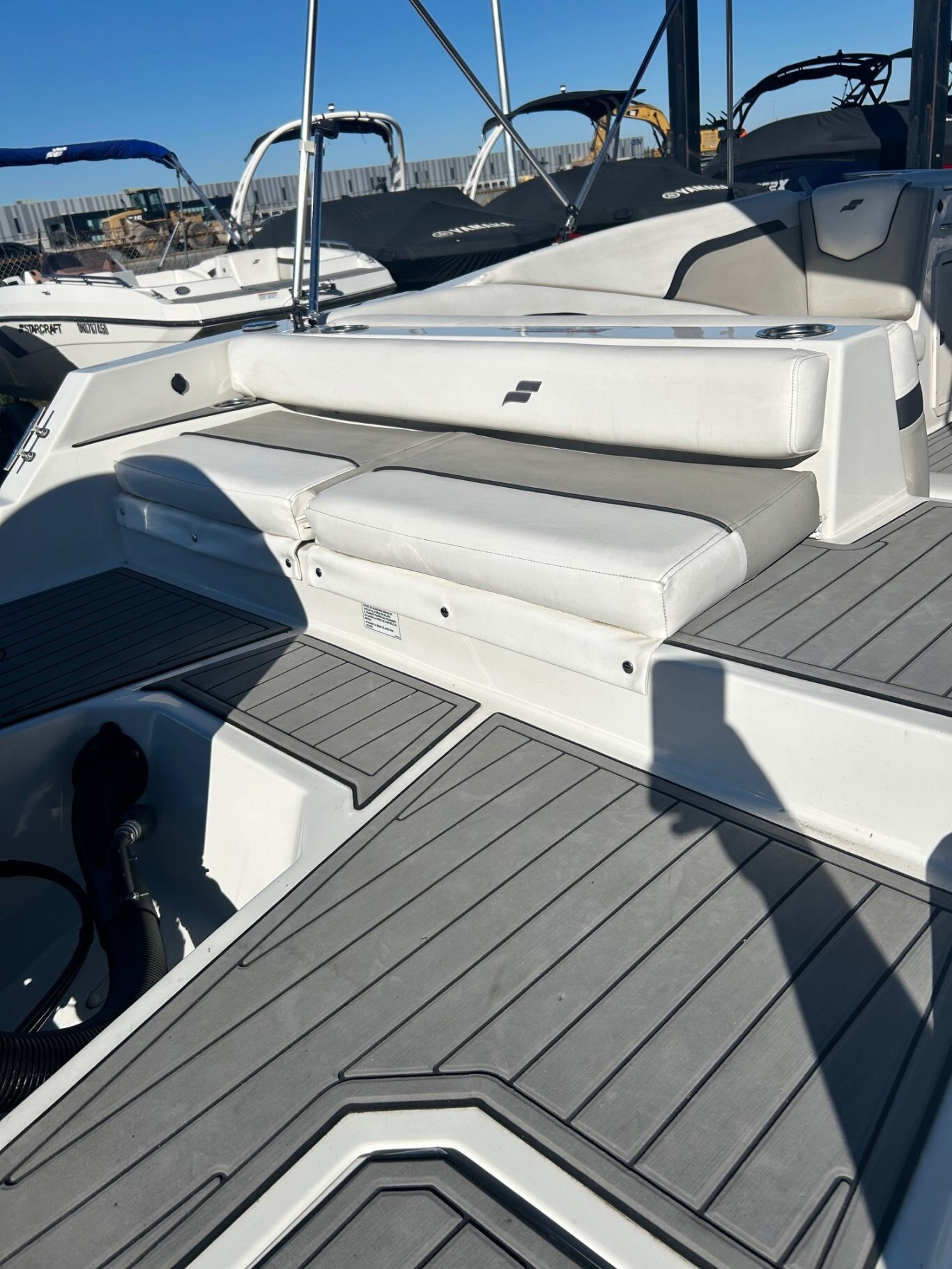 2023 STARCRAFT SVX 231 OB W/175HP YAMAHA