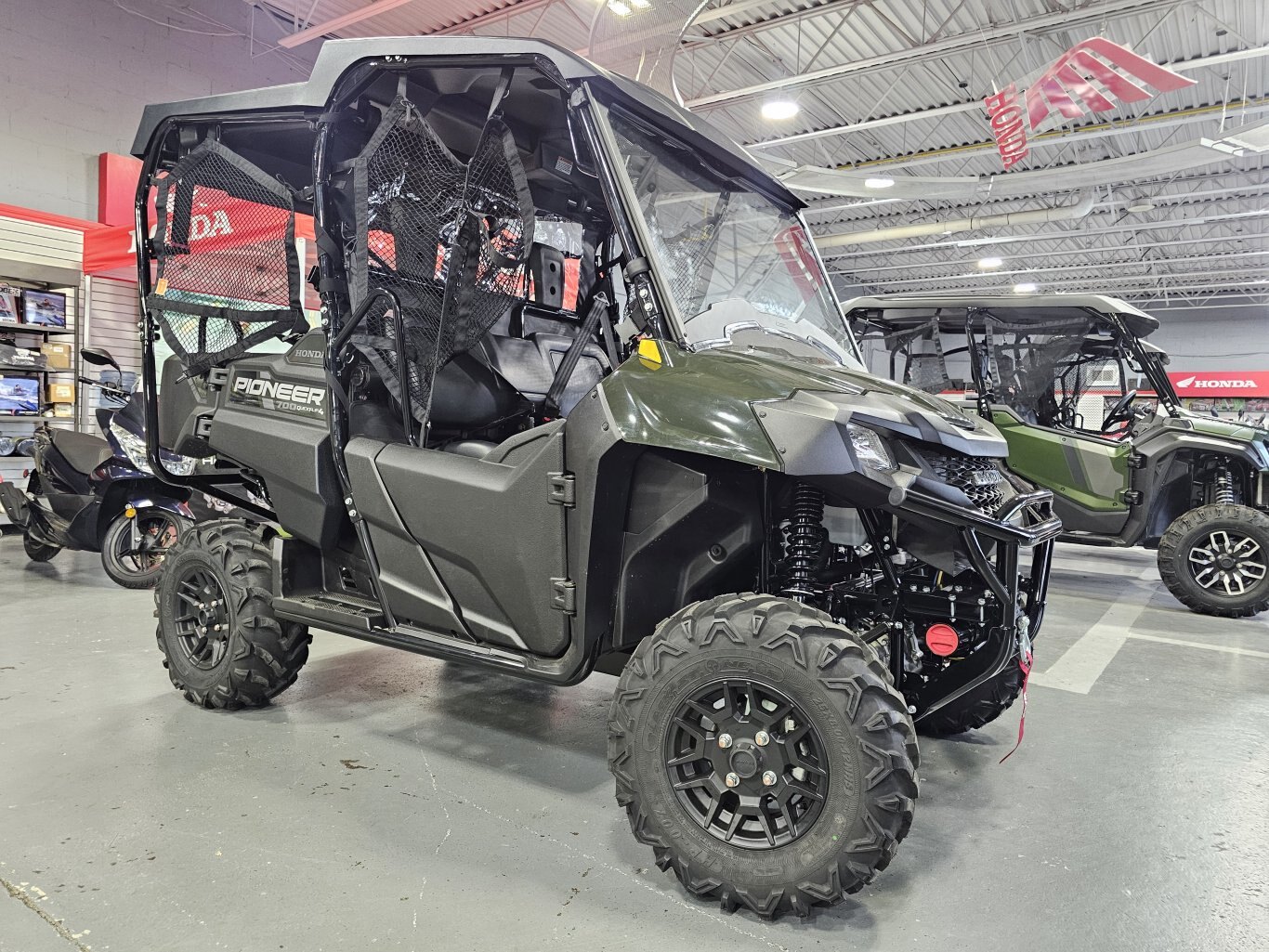 2025 Honda Pioneer 700 4P DLX Standard