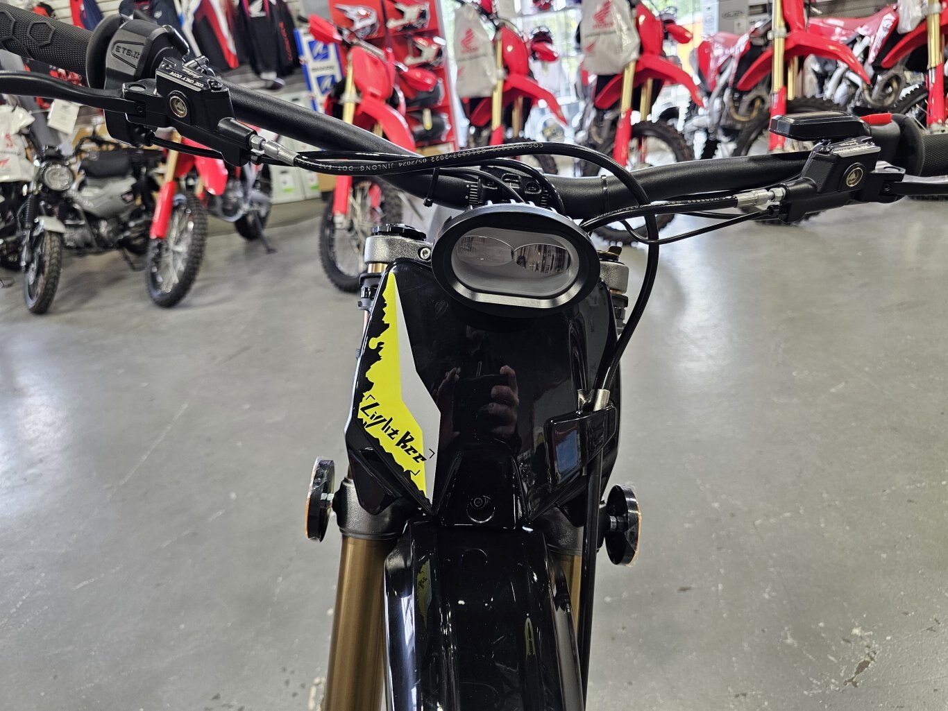 2025 Surron Light Bee X Carbon Black