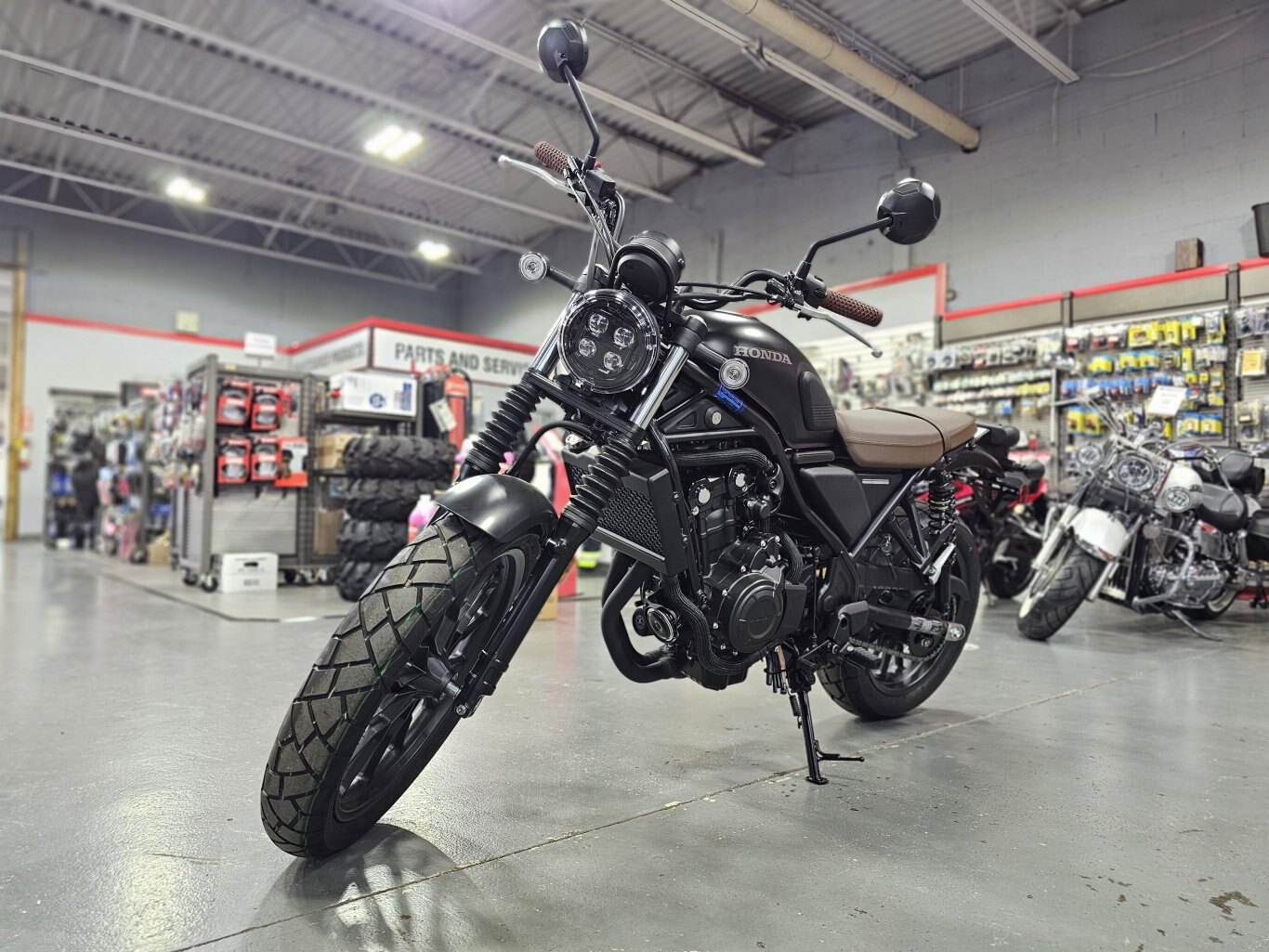 2025 Honda SCL500 Standard Accessories Included