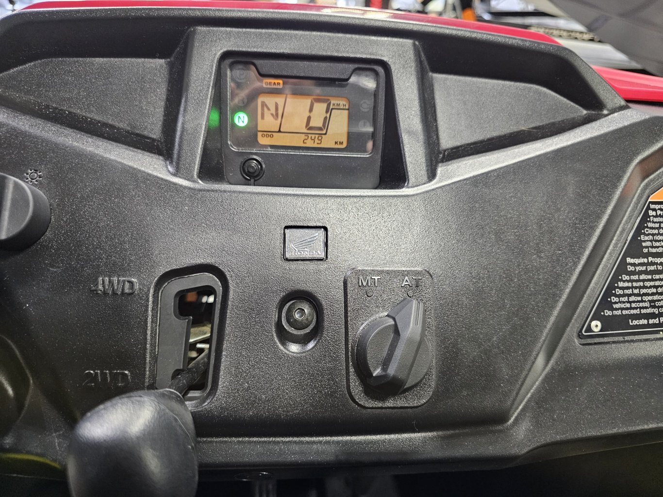 2024 Honda Pioneer 520 AVENGER RED 249 KM