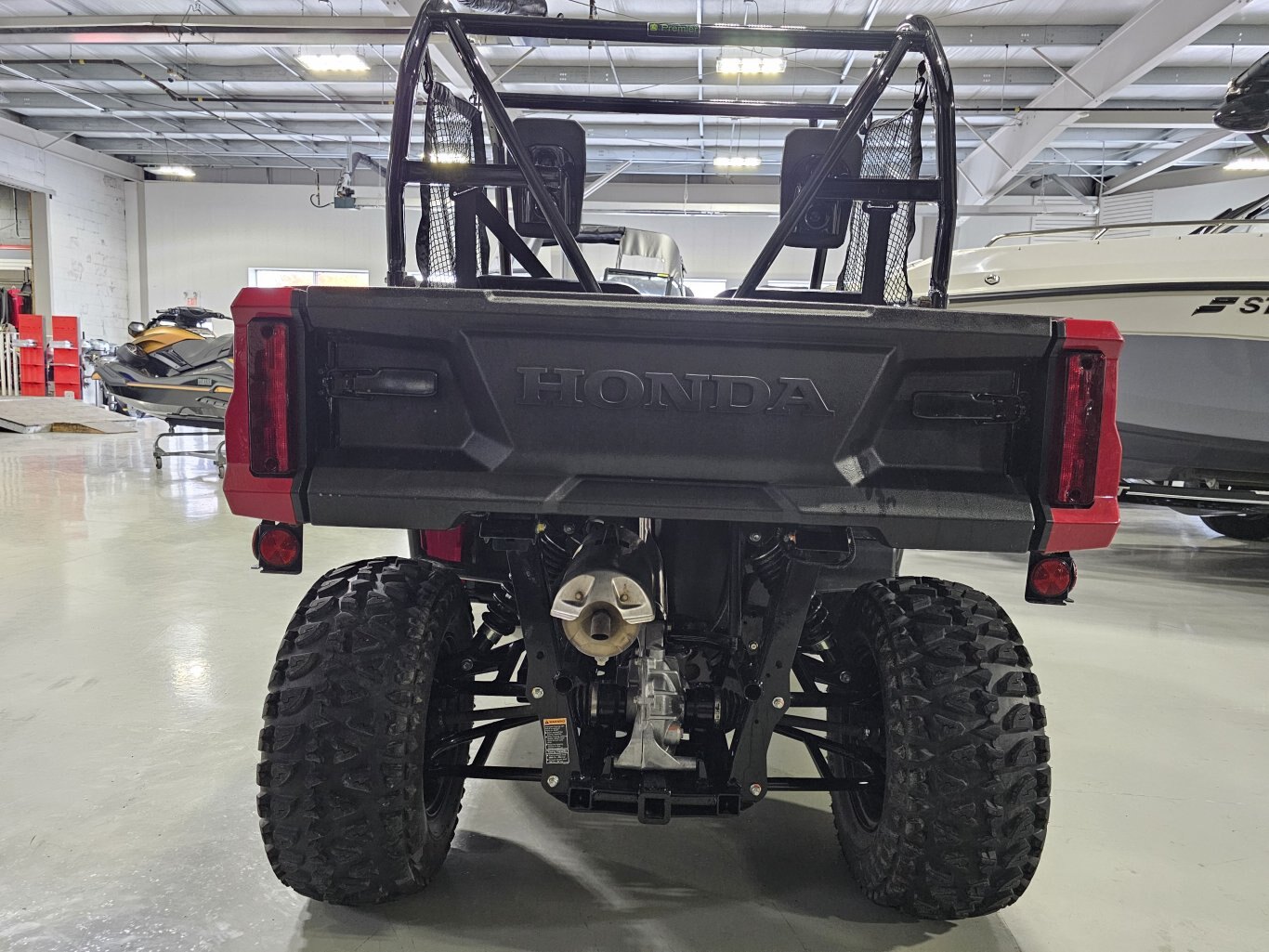 2024 Honda Pioneer 520 AVENGER RED 249 KM