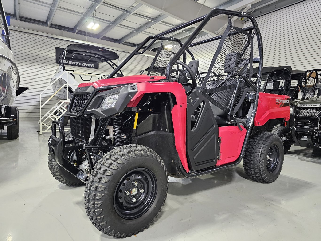 2024 Honda Pioneer 520 AVENGER RED 249 KM
