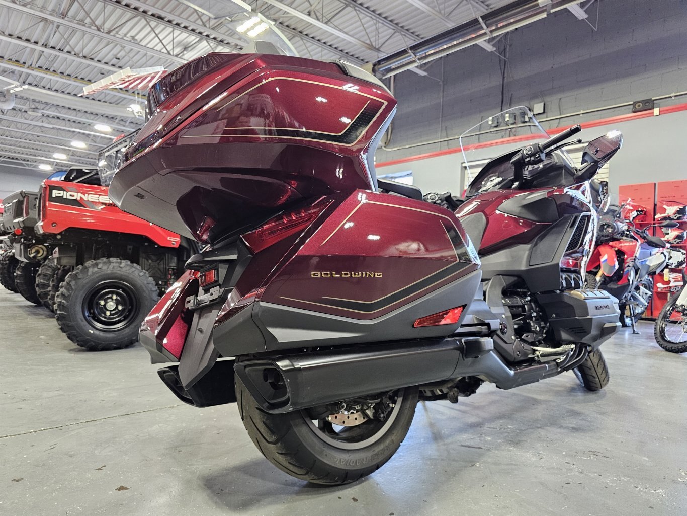 2025 Honda Gold Wing Tour DCT 50th Anniv Bordeaux Red Metallic 4,267 KM