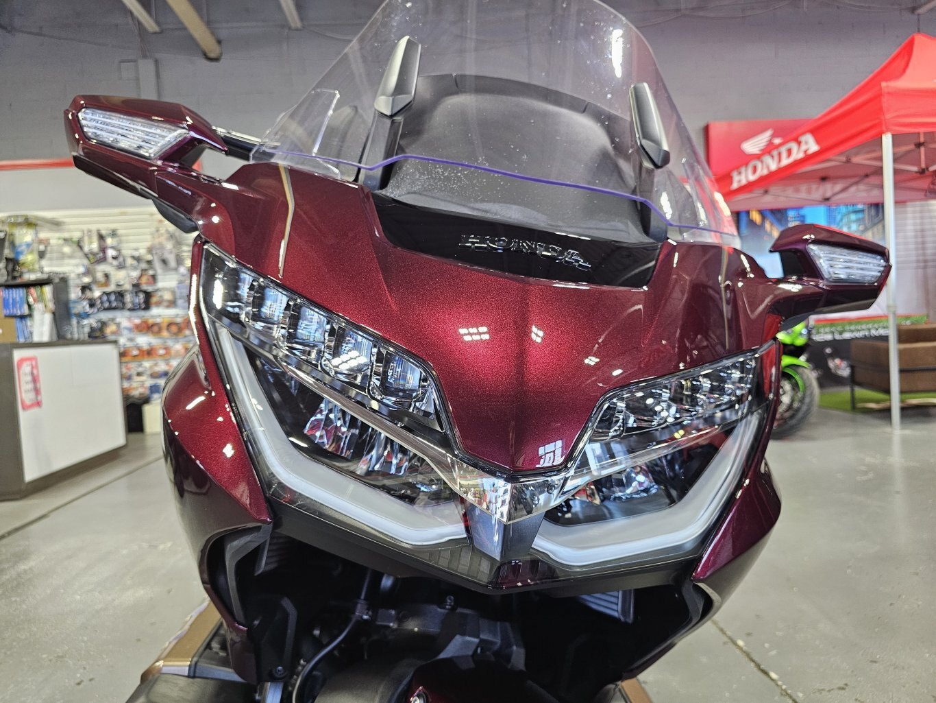 2025 Honda Gold Wing Tour DCT 50th Anniv Bordeaux Red Metallic 4,267 KM