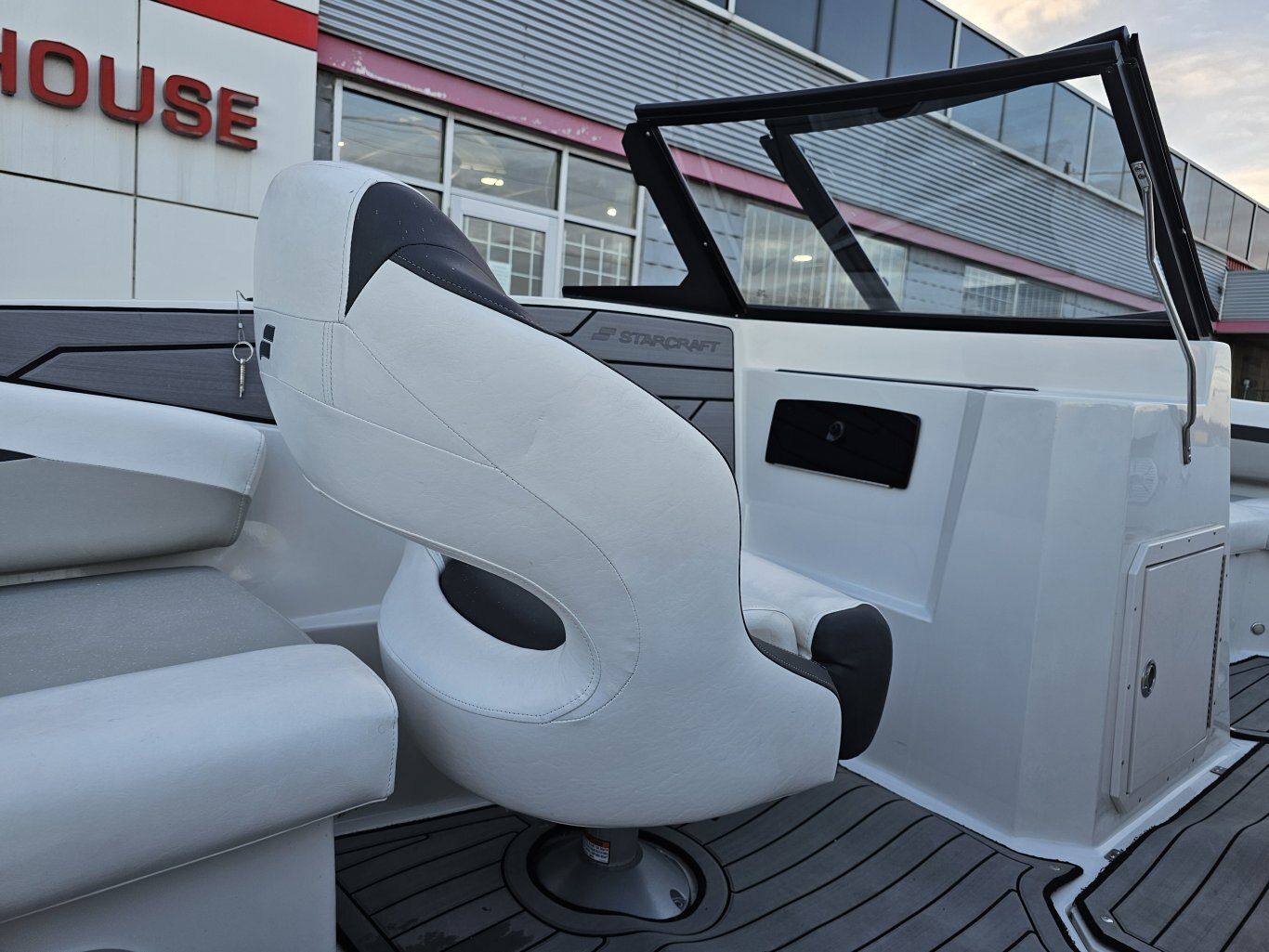 2023 Starcraft SVX 190 DC With 150 HP Yamaha 574 Hours