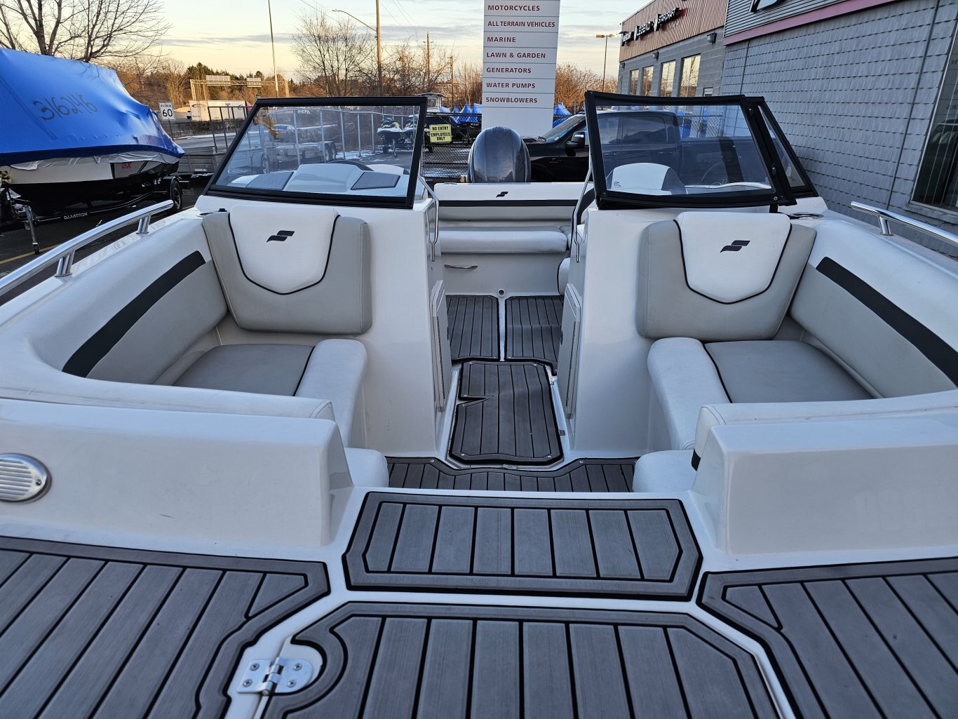 2023 Starcraft SVX 190 DC With 150 HP Yamaha 574 Hours