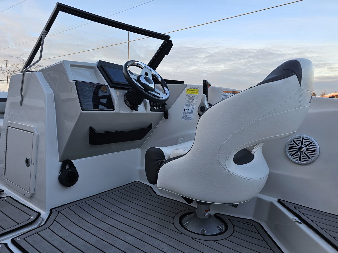 2023 Starcraft SVX 190 DC With 150 HP Yamaha 574 Hours