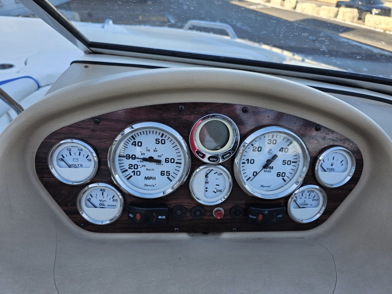 2008 GLASTRON GT185 WITH VOLVO PENTA 4.3GL 552 HOURS